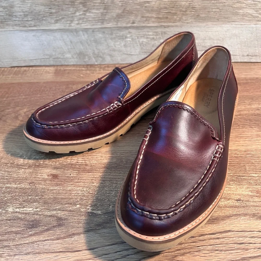 Sperry Women’s Burgundy Leather Loafers — Size 9.5 — Classic &‎ Comfortable